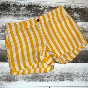Old Navy yellow & white striped shorts size 6